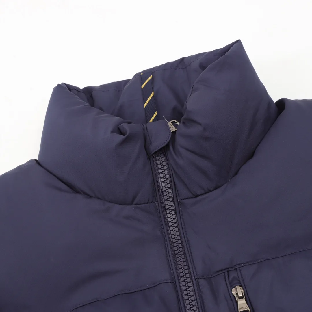 🅿️720 RALPH LAUREN/Ralph Lauren 24FW R51 pony logo embroidered down vest-paint black/matte black/matte navy Full of high-end look and feel, simple but not simple. Whether it is the fabric material or the overall outline, it has both fashionable styling and good cold-proof effect, and brings a comfortable wearing experience and feeling. It can concave shape and keep warm, three-dimensional and full, highly practical, filled with white duck down inside, same style for men and women, three-label customized accessories SIZE: M-XXL